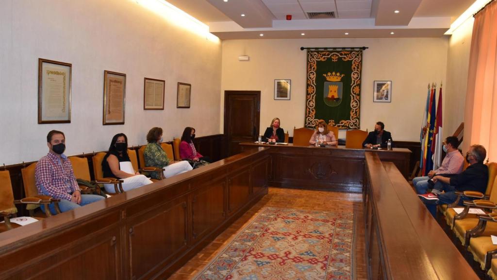Reunión con el sector lácteo en el Ayuntamiento de Talavera