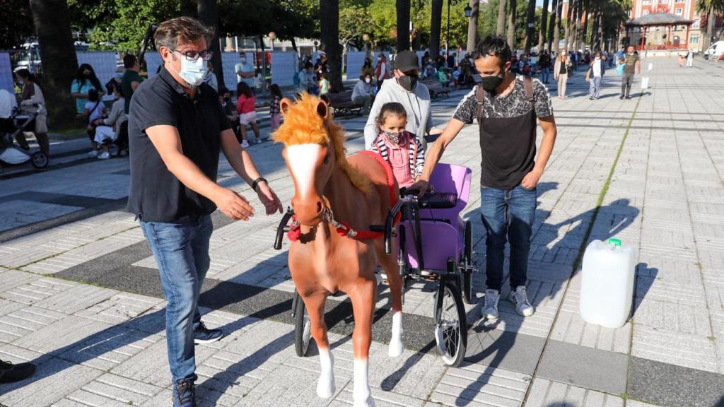 Colas esta tarde para ver al caballito restaurado
