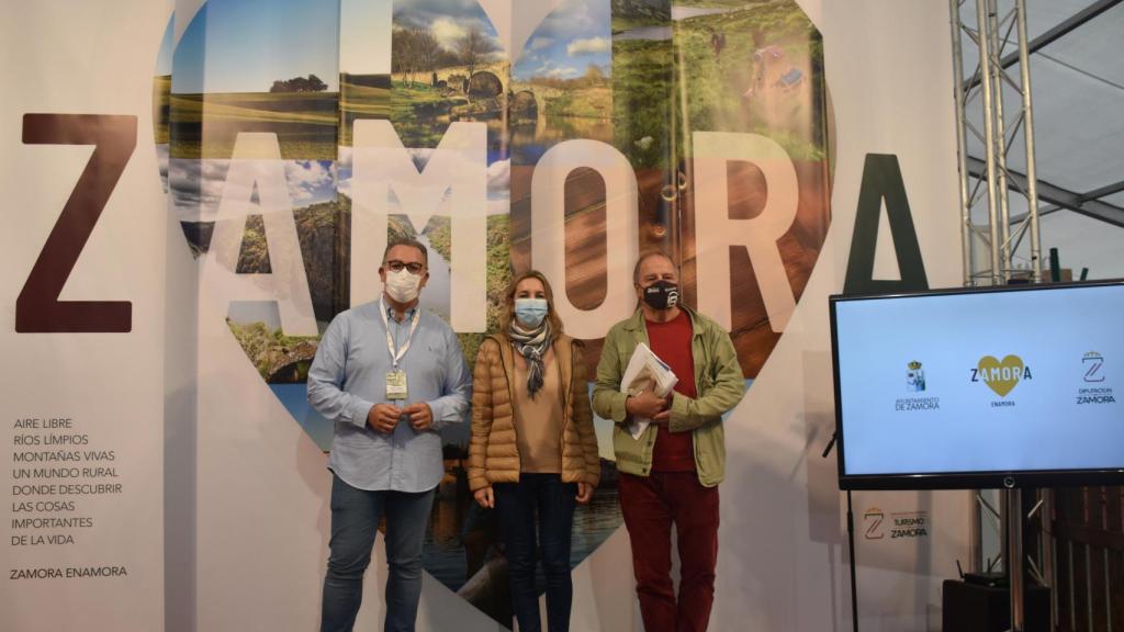 Jesús María Prada y Cristoph Strieder junto a la directora general de Turismo, Estrella Torrecilla