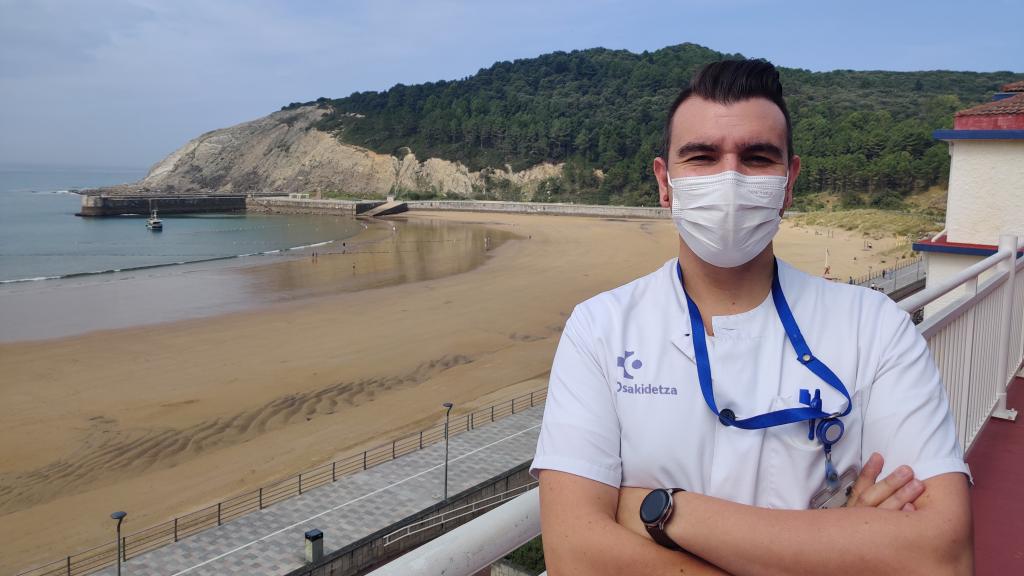 El doctor Samuel García, médico internista en el Hospital de Gorliz, en Vizcaya.