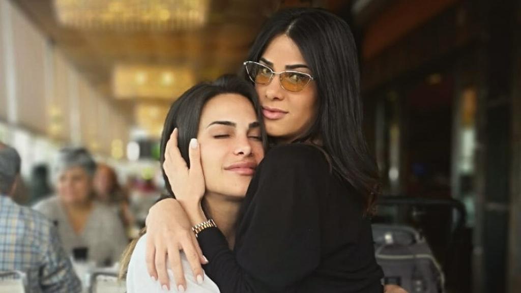 Imagen compartida por Claudia, junto a su hermana Claudia.