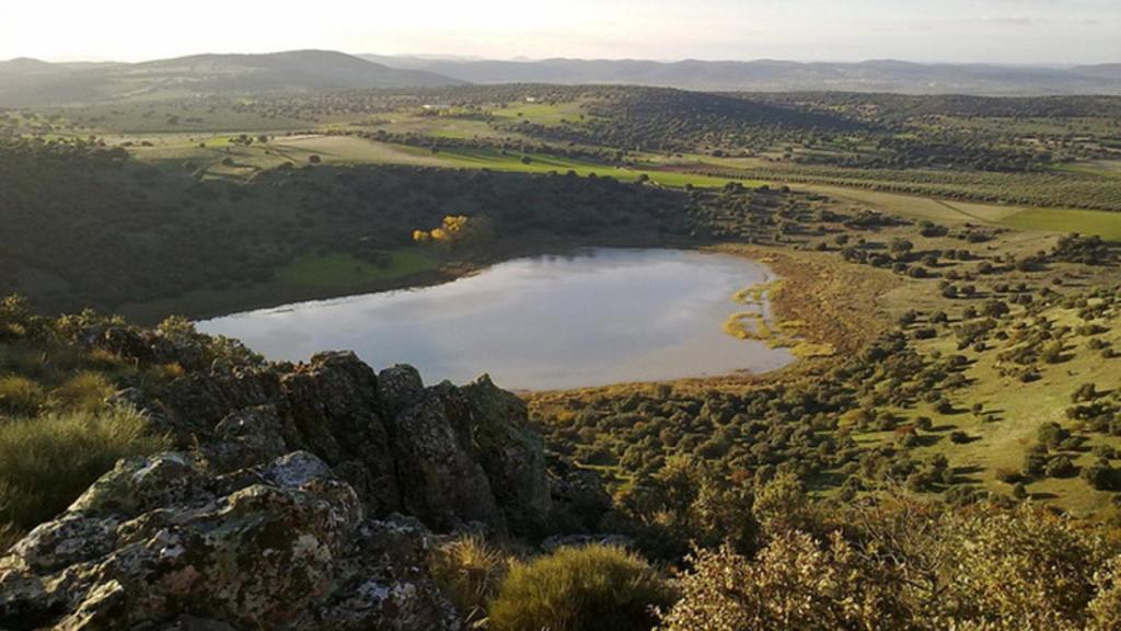 Laguna y Volcán de la Posadilla, en Ciudad Real
