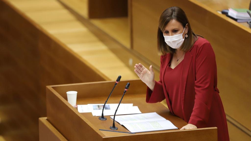 María José Catalá, este lunes en 'Les Corts Valencianes'. EE