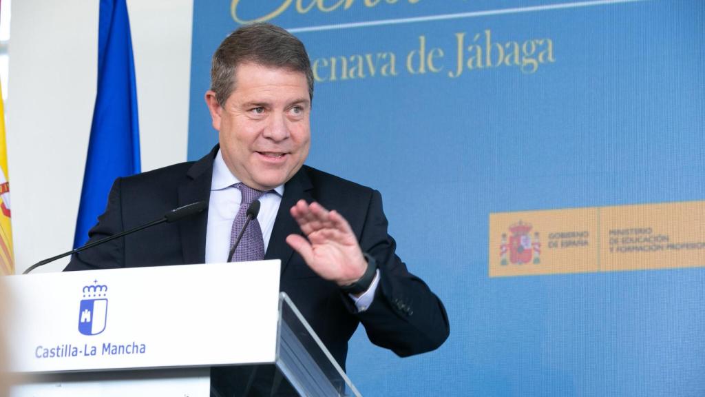 Emiliano García-Page, en una imagen durante un acto con la ministra de Educación