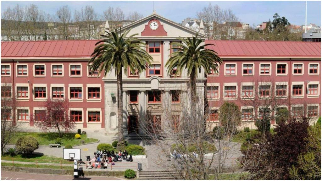 Exterior del centro educativo ferrolano
