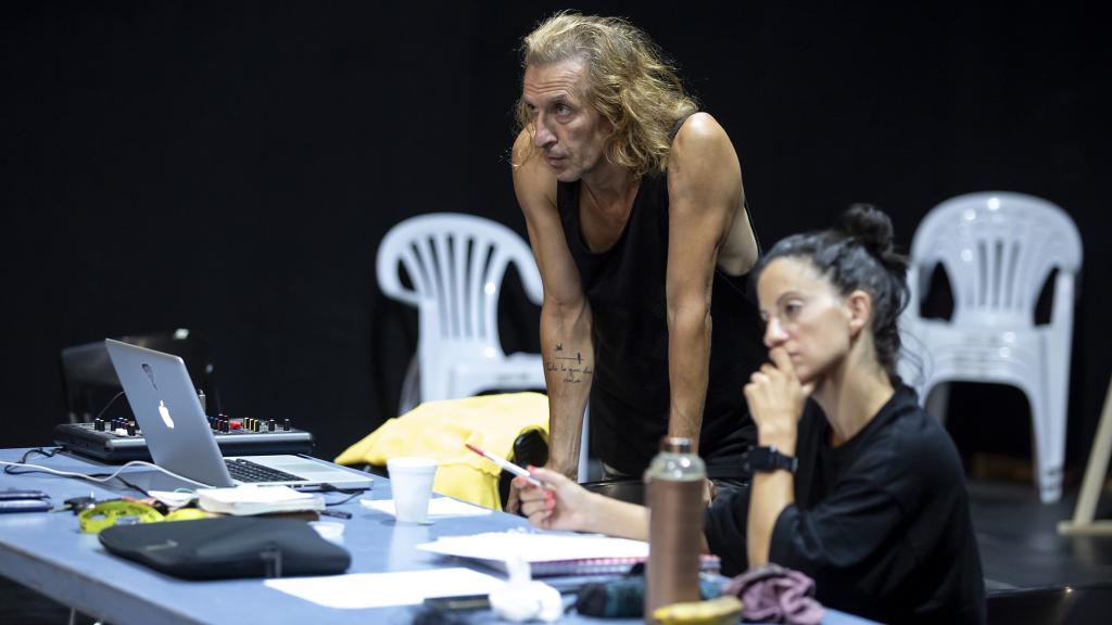 Una imagen del coreógrafo durante el ensayo de 'El arte de perder cada día'.