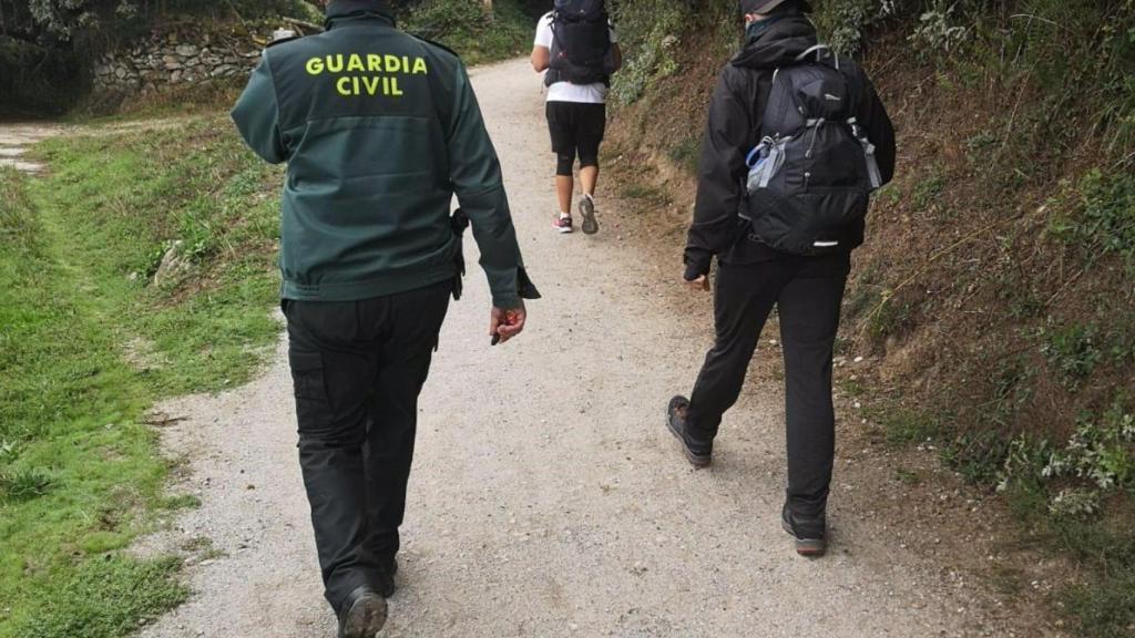La Guardia Civil vigila el Camino de Santiago.