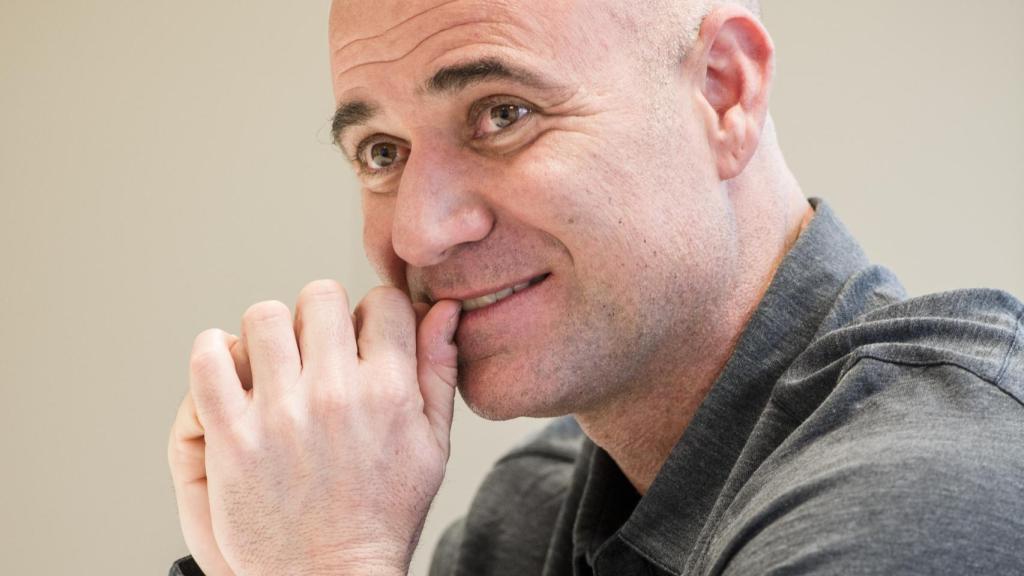 Andre Agassi posando para una foto