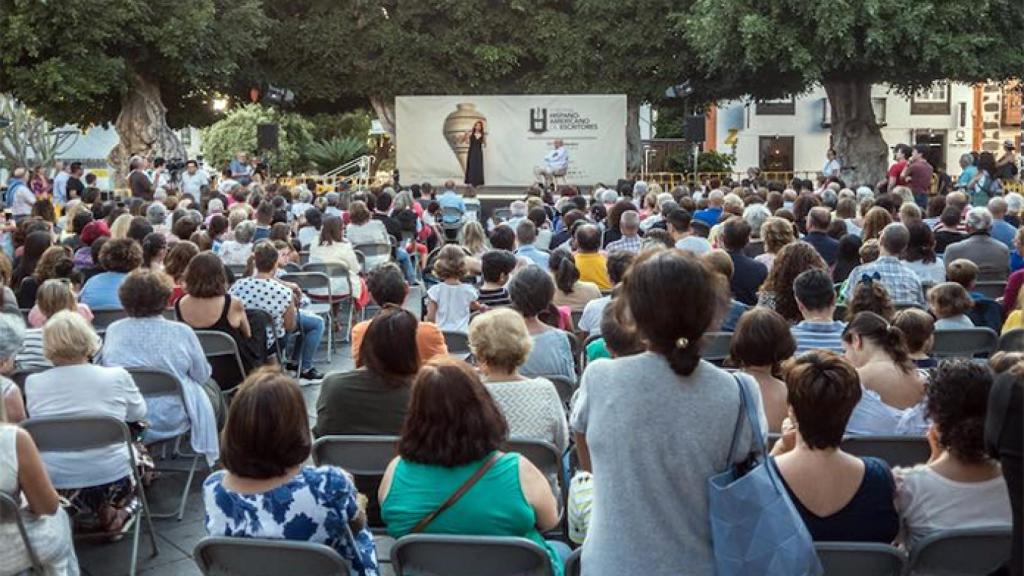 Público-asistente-a-un-evento-de-una-edición-anterior-del-festival