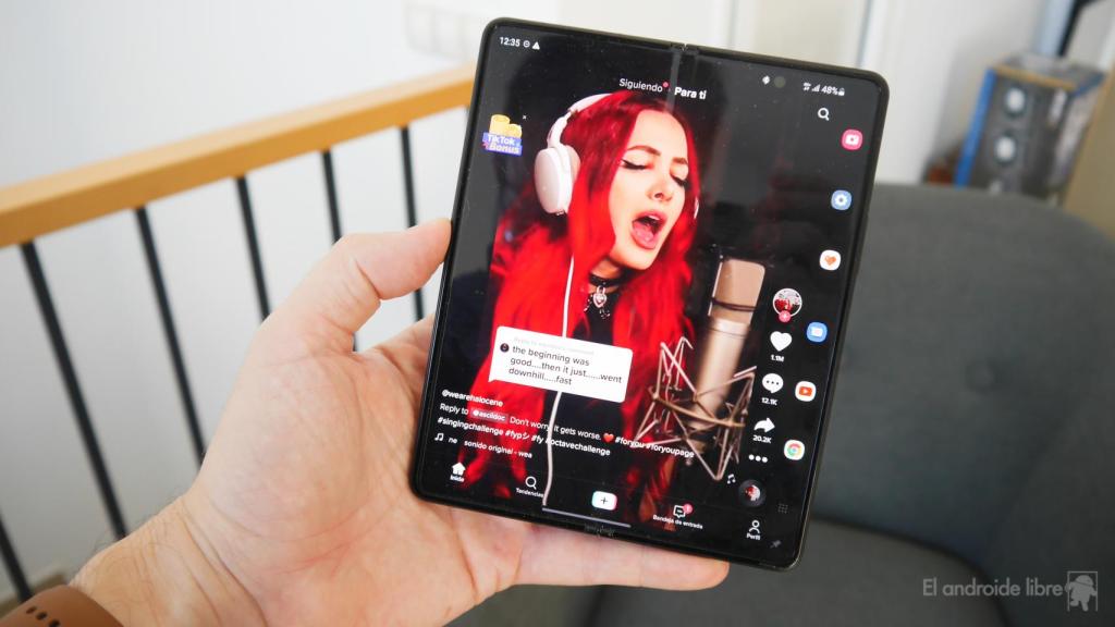 Tik Tok en el Samsung Galaxy Z Fold 3