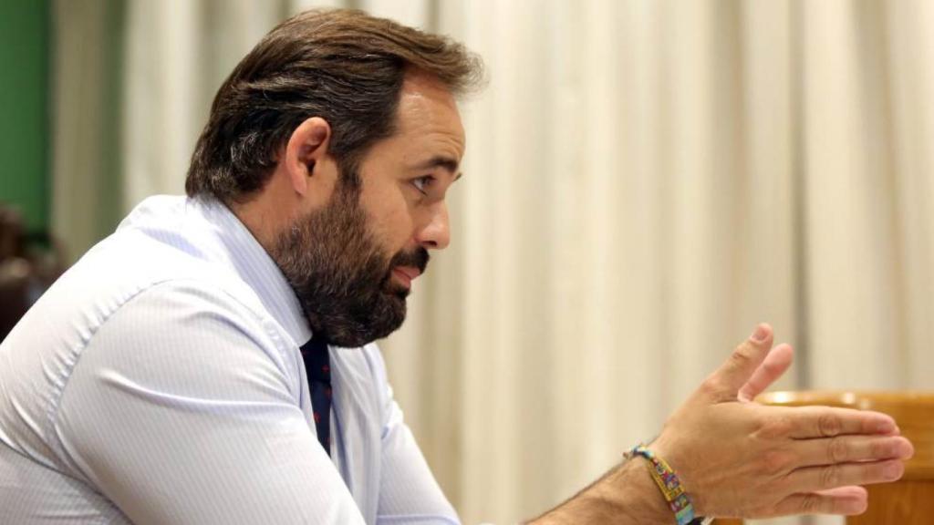 Paco Núñez se define ideológicamente como liberal