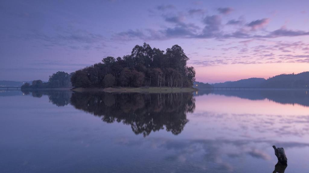 Una de las imágenes del calendario medioambiental de Cambre.