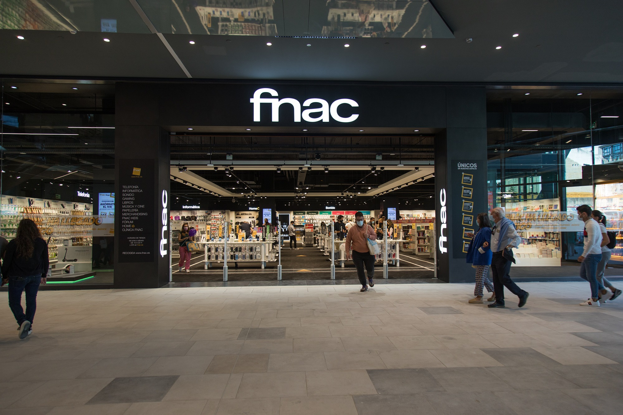 Nueva tienda de Fnac en Vialia Vigo.