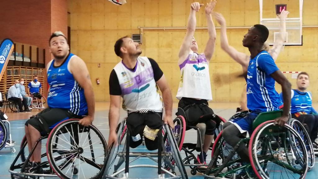 Una jugada de la final de la Copa de Castilla y León