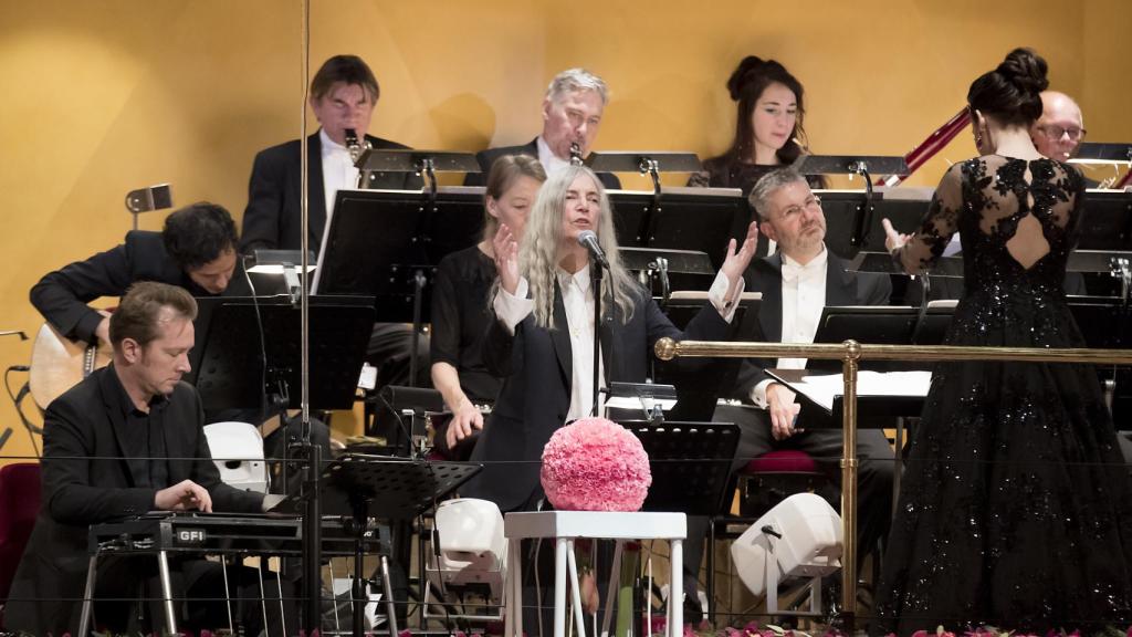 Patti Smith durante la ceremonia del Nobel en 2016.