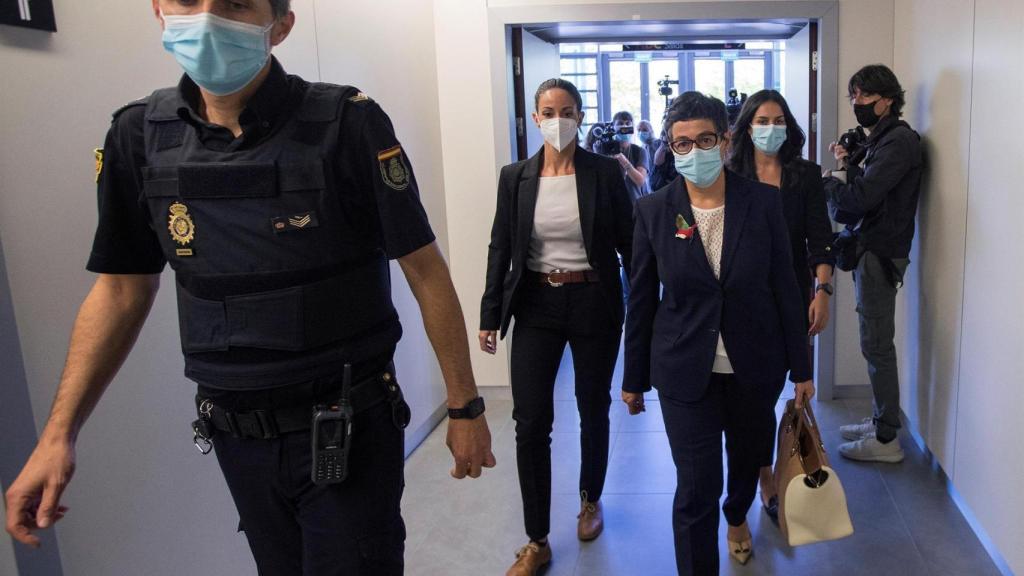 La exministra de Asuntos Exteriores, a su llegada al juzgado.