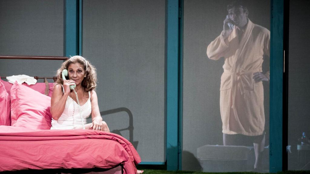 Lolita Flores durante la obra de teatro, 'La fuerza del cariño'.