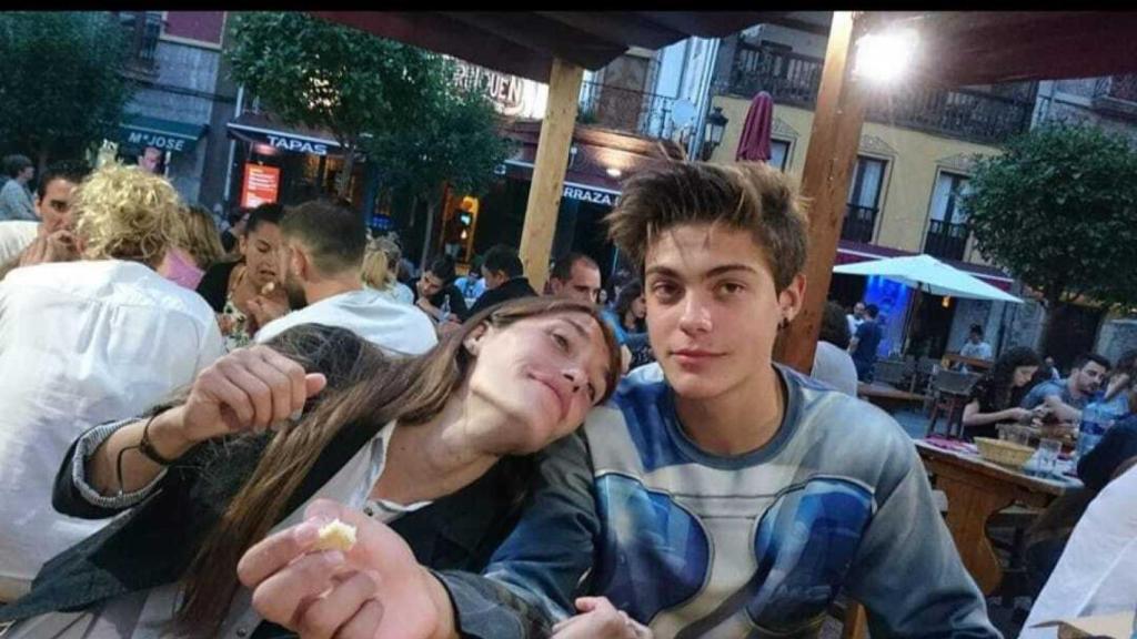 Lorena junto a su hijo David en una foto familiar