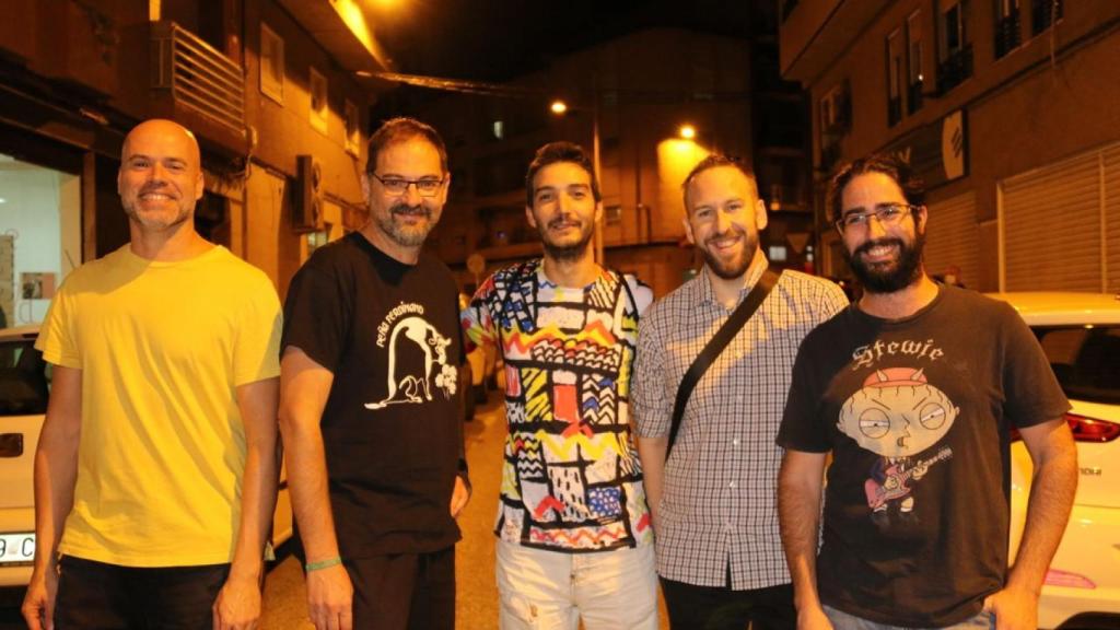 Los promotores de la asociación, tras una reunión.