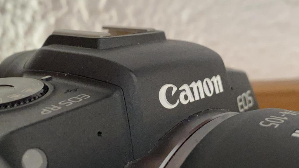 Canon EOS RP con el modo macro en un iPhone 11.