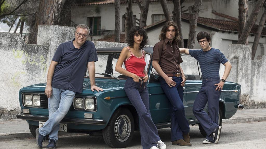 Daniel Monzón, junto a los actores Begoña Vargas, Chechu Salgado y Marcos Ruiz