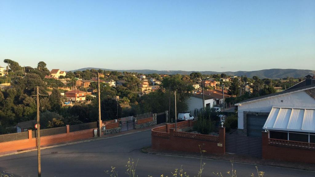 Vista de la urbanización Ca l'Esmandia, donde vive Eduardo Beltrán.