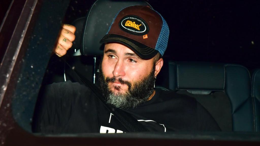 Kiko Rivera saliendo de la finca Cantora tras su encuentro con su madre.