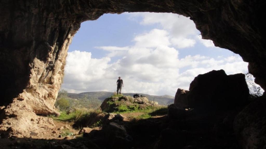 Imagen de archivo de una cueva.