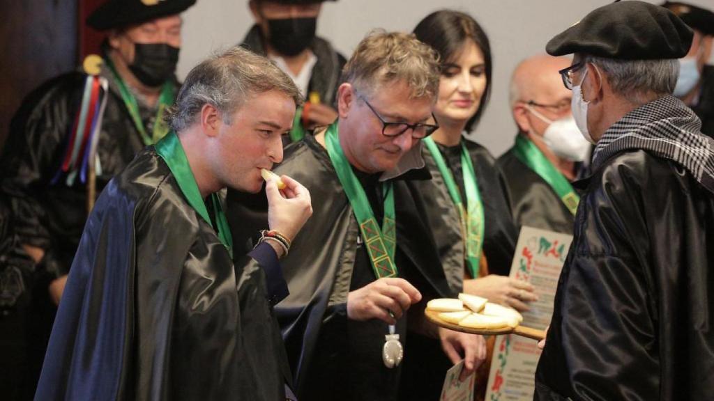 Iván Redondo, nombrado Cofrade de Honor del Queso Idiazábal, en su primer acto tras dejar el Gobierno.