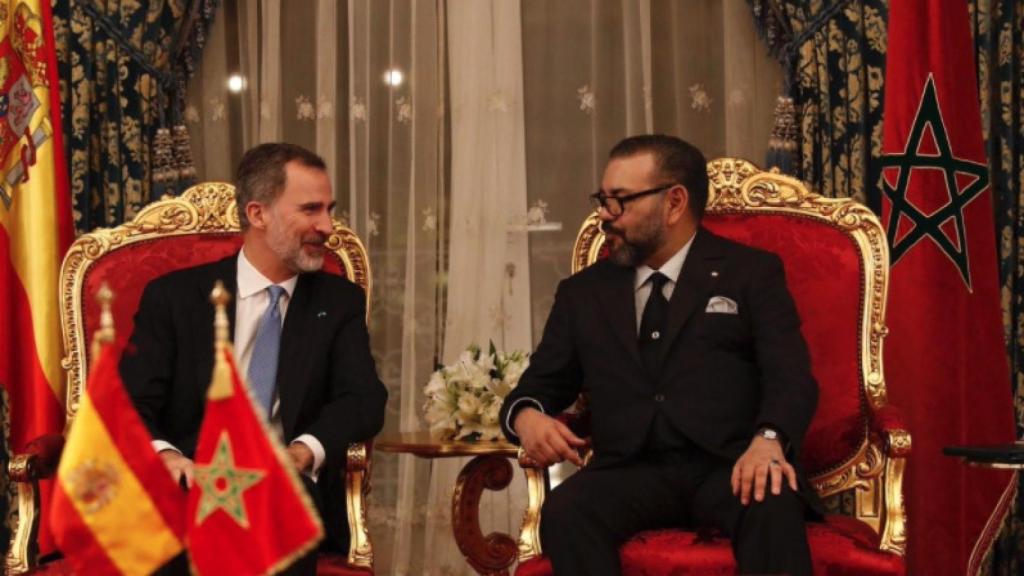 El rey de España, Felipe VI, y el de Marruecos, Mohamed VI, en una imagen de archivo.