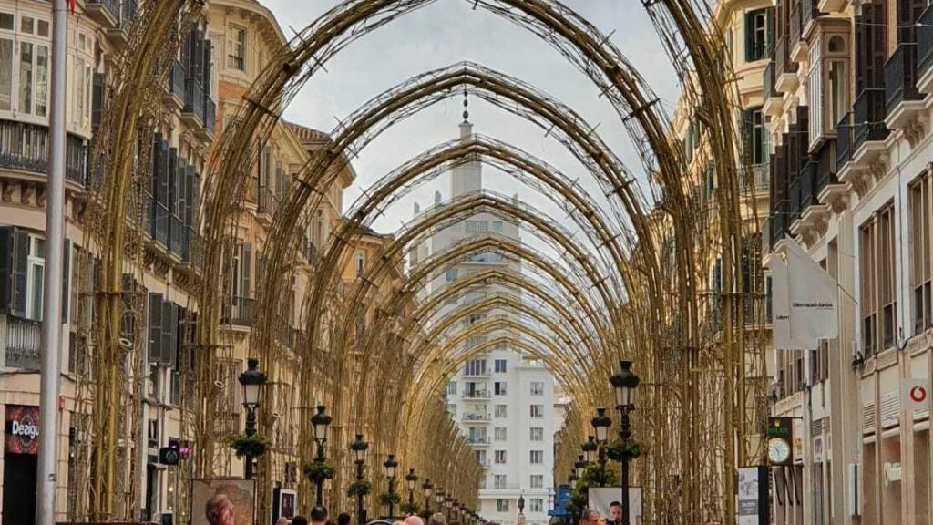 Los arcos navideños en calle Larios.