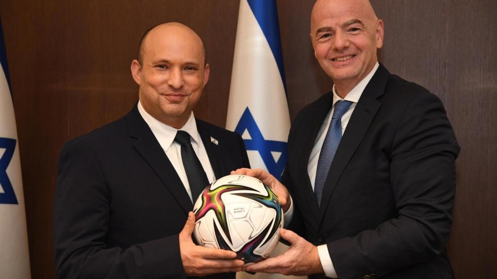 Naftali Bennett y Gianni Infantino, durante su encuentro