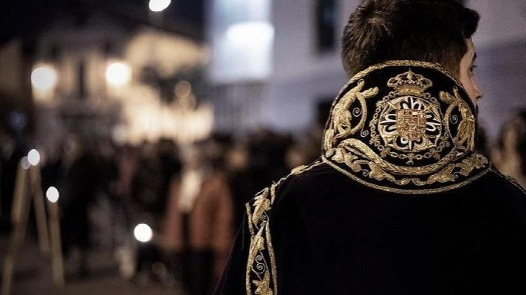 Miguel Gutiérrez en una imagen con su cofradía.