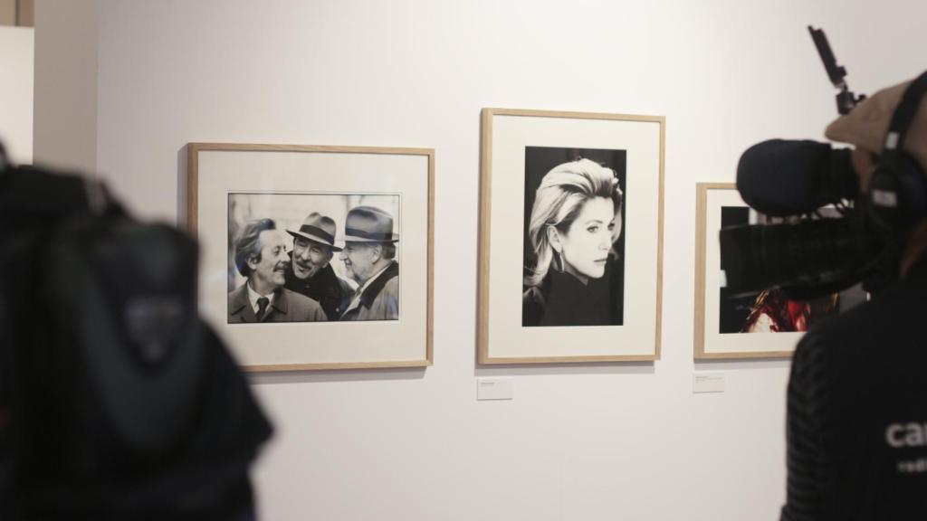 Algunas de las fotografías expuestas, entre ella la de Catherine Deneuve.