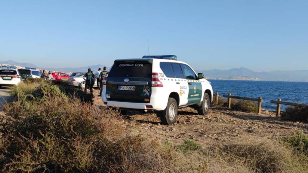 Instantánea del lugar donde fue encontrado el hombre en el cabo de Santa Pola.