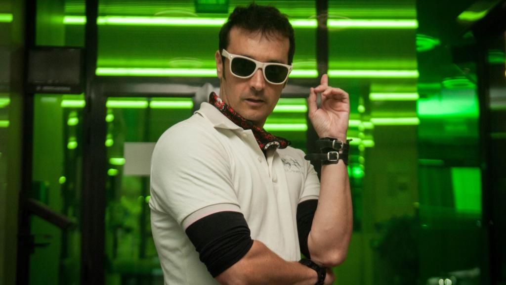 El cómico suicida ahora tiene 44 años y muy pocos complejos.