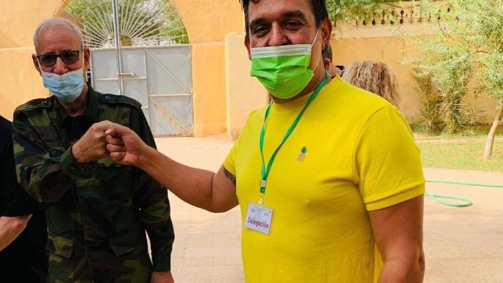 El senador de Compromís, Carles Mulet, durante su encuentro con Brahim Ghali.