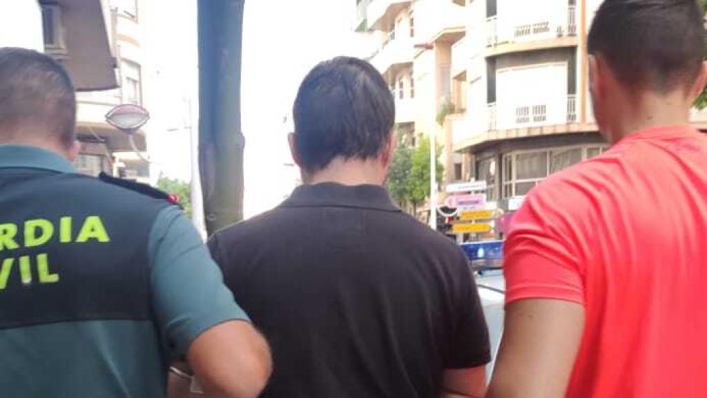 Instantes de la detención en Elche.