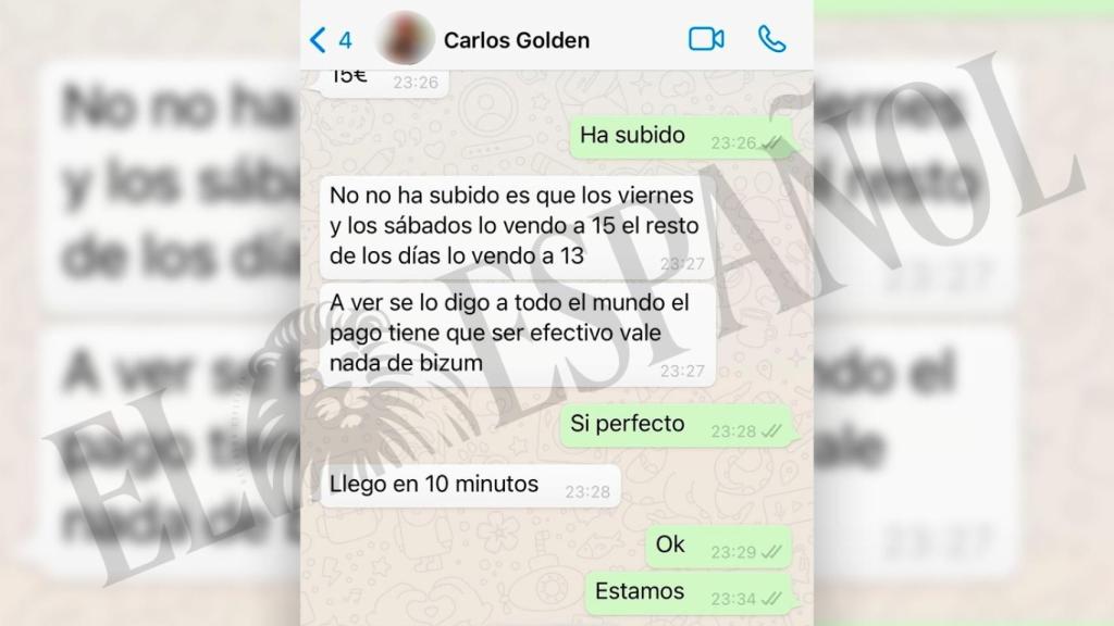 Una de las capturas de pantalla de la conversación entre Carlos y uno de sus clientes.