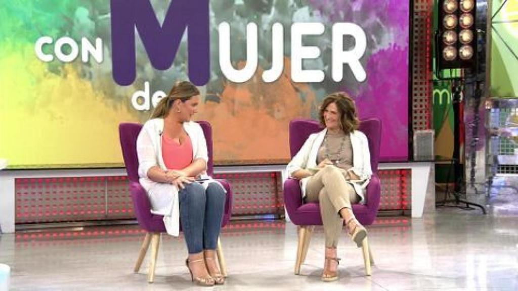 Carlota Corredera y Geles Hornedo durante la sección 'Con M de mujer'.