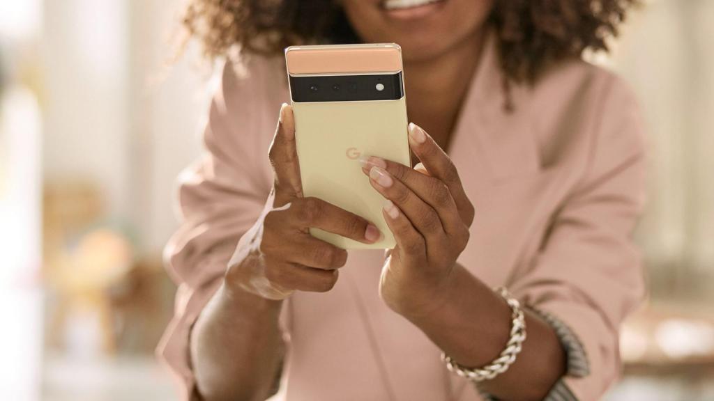 Google Pixel 6 Pro por detrás