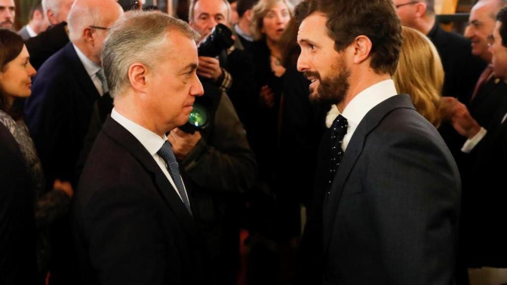 El 'lehendakari', Iñigo Urkullu y el presidente del PP, Pablo Casado.