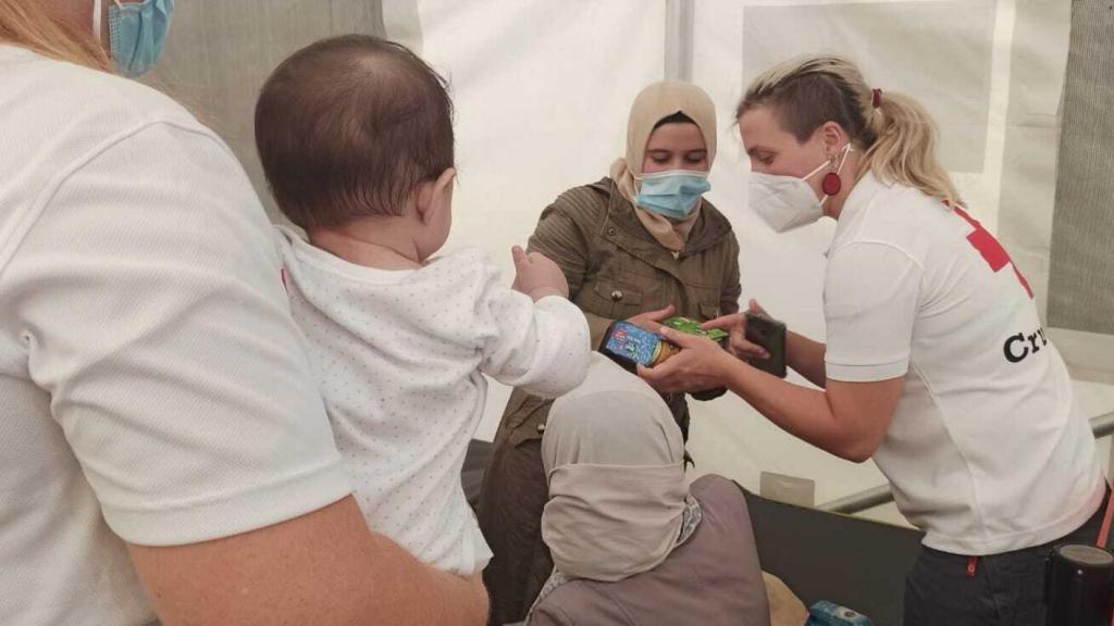 En Cruz Roja Alicante han atendido a las 108 personas que han llegado en pateras durante estos tres días.