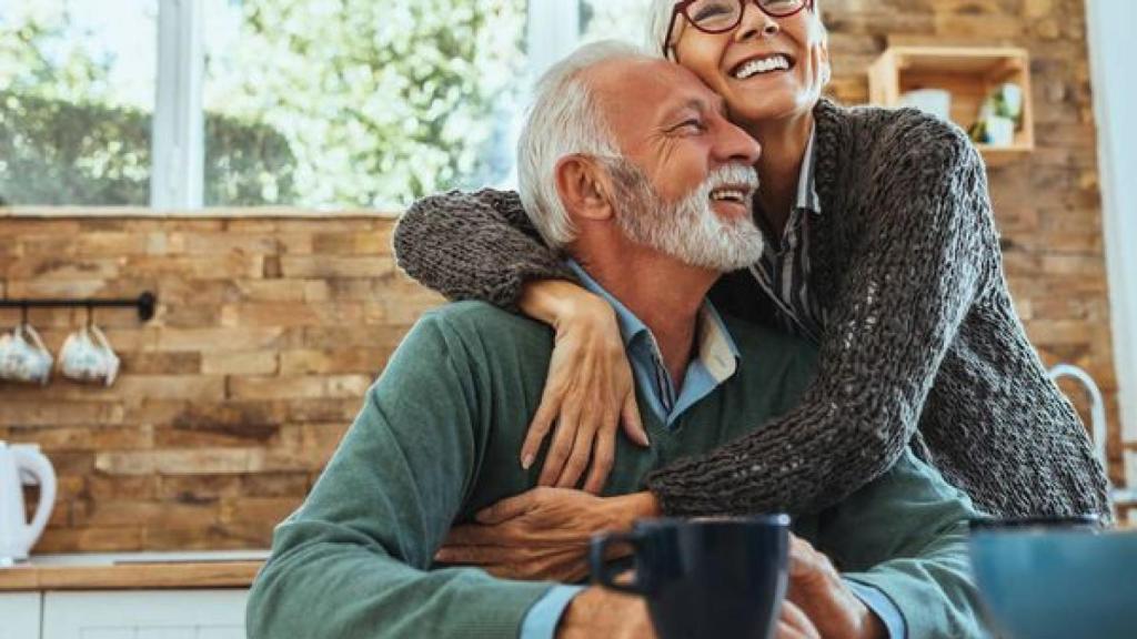 Una pareja de mediana edad.