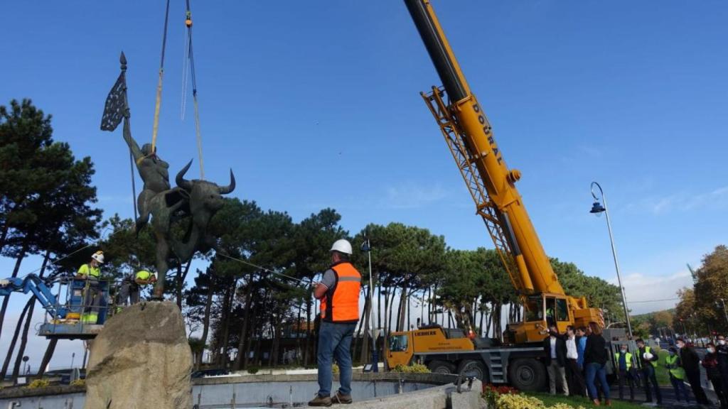 Colocación de ‘El rapto de Europa’ en Samil