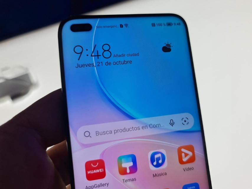 Huawei Nova 8i agujero en pantalla