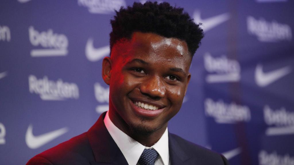 Ansu Fati, en el acto de su renovación con el Barcelona