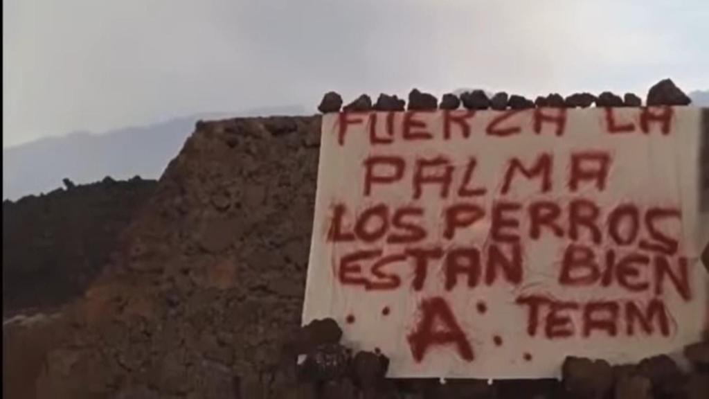 Imagen de la pancarta en el vídeo difundido por Leales.org