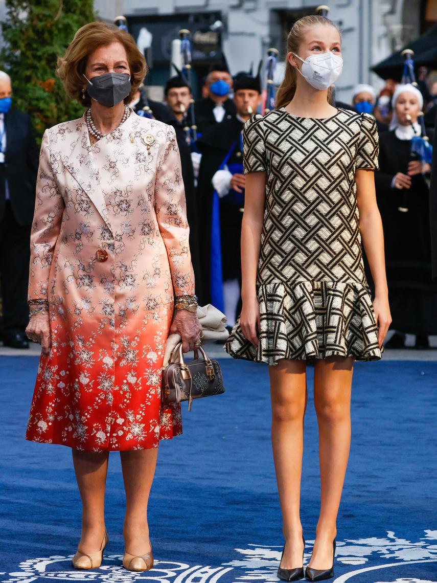 Le emérita junto a su nieta, la princesa Leonor.