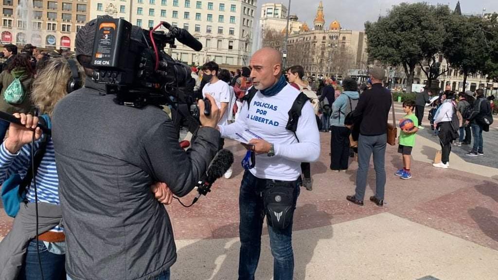 El líder de 'Policías por la Libertad', Juan Manuel Ramos Mateo, autodefinido como sanador.